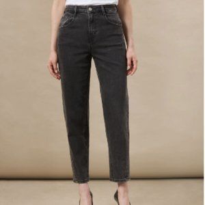 Frank and Oak Linda High-Rise Balloon fit jeans in washed black